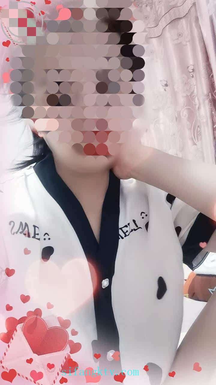 真实恋母乱伦牛逼大神乱伦妈妈下药迷操内射进妈妈逼里30P/2V/379M